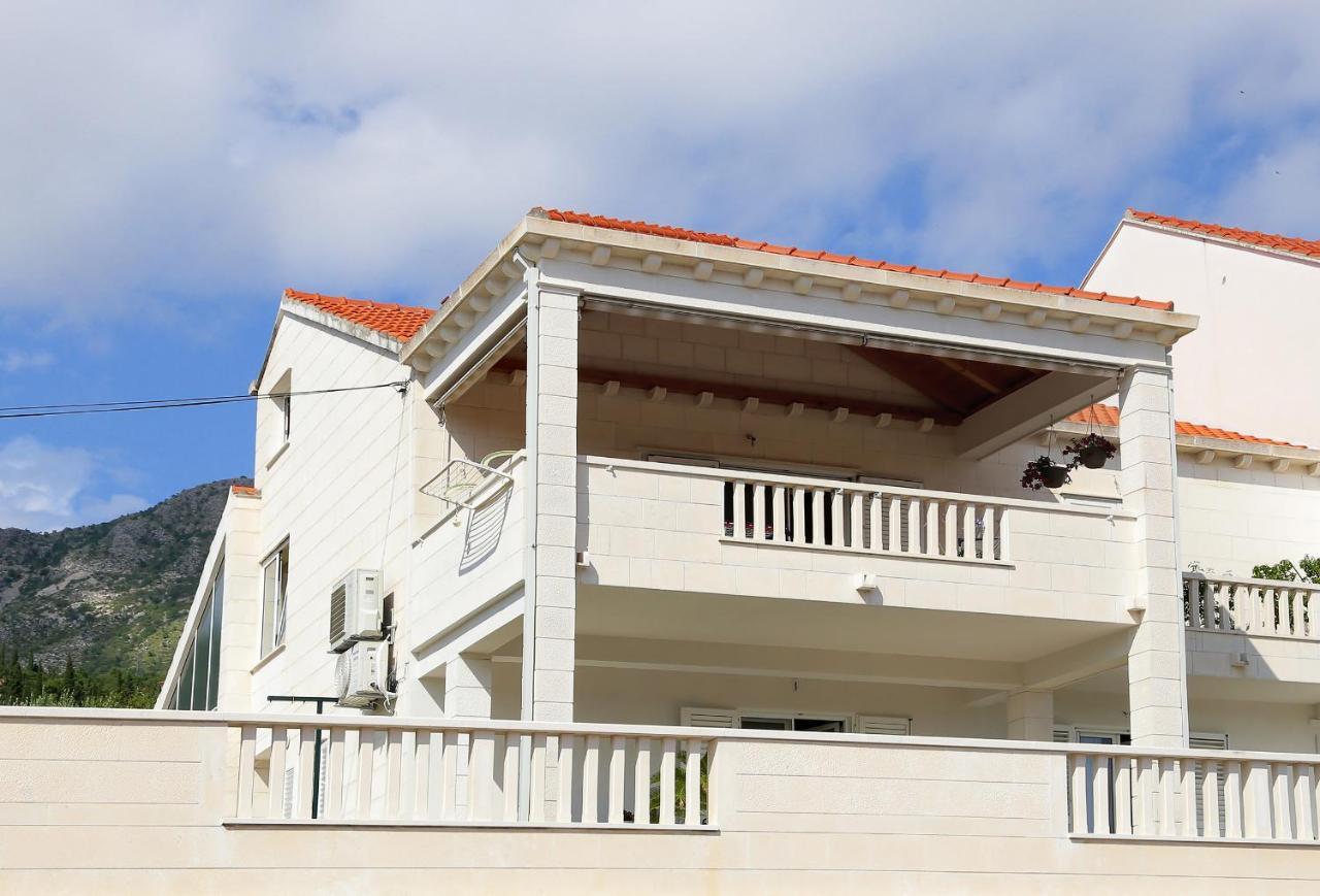 Apartmani Krmek Mlini Exterior photo