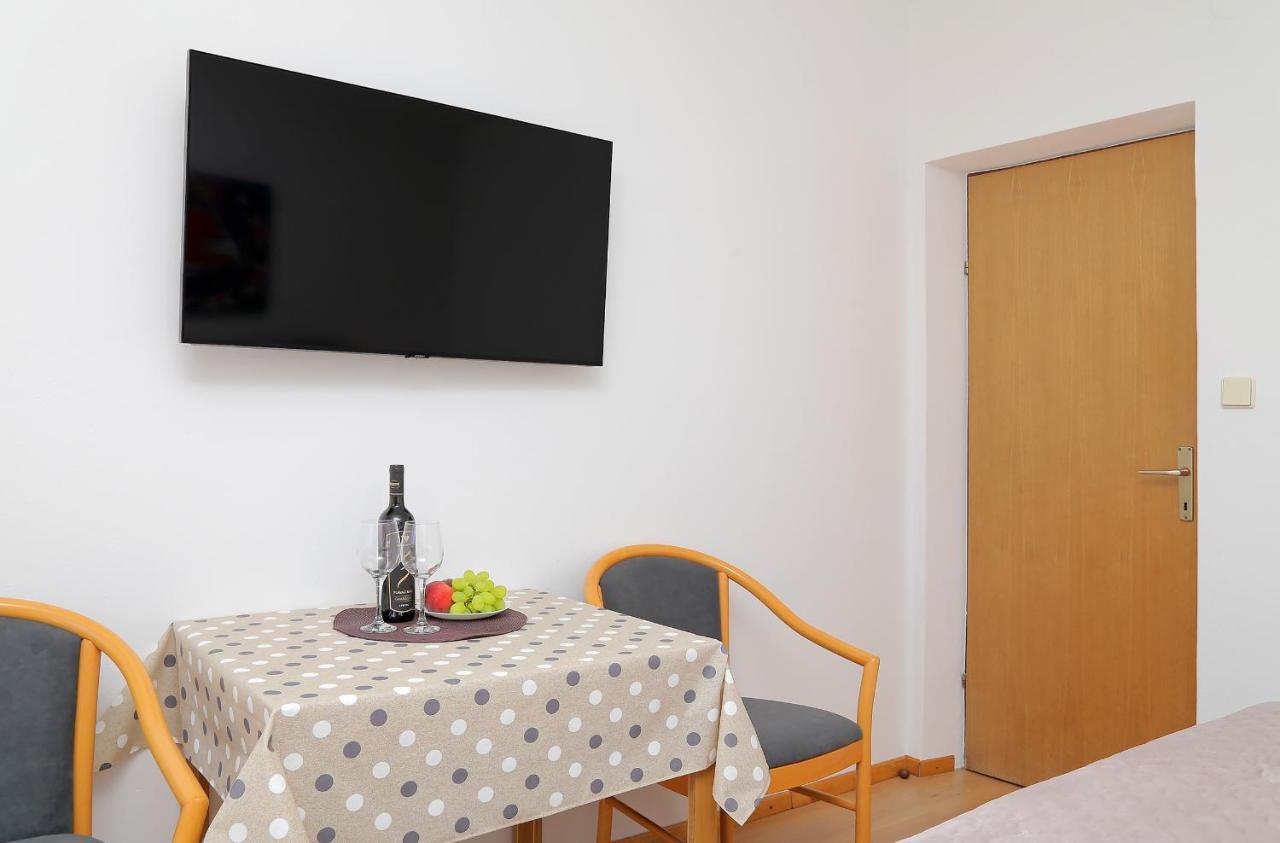 Apartmani Krmek Mlini Exterior photo