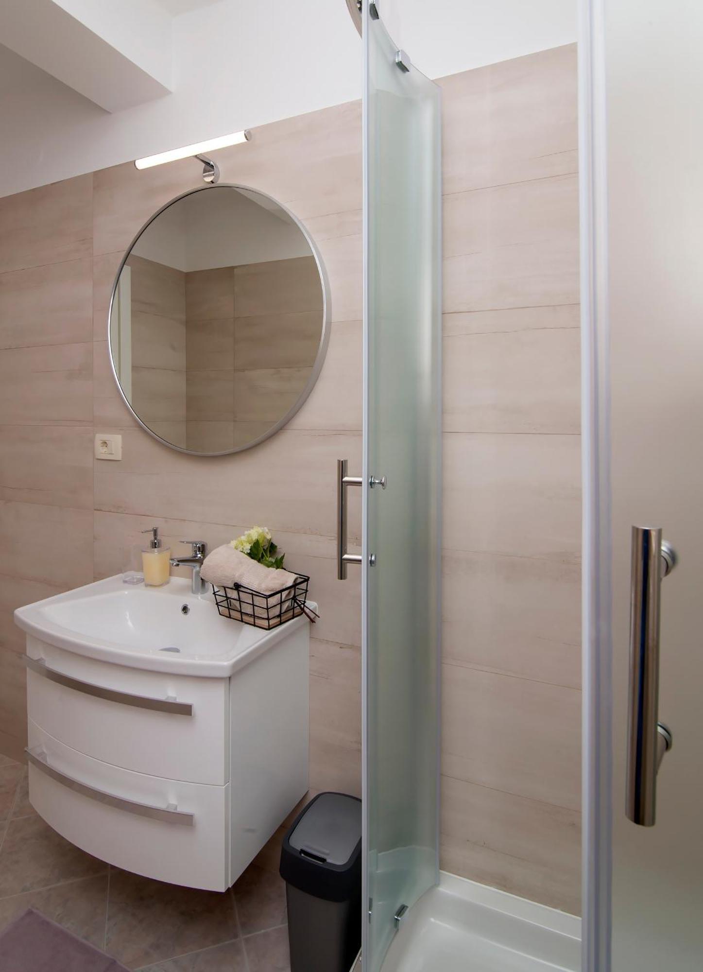Apartmani Krmek Mlini Exterior photo