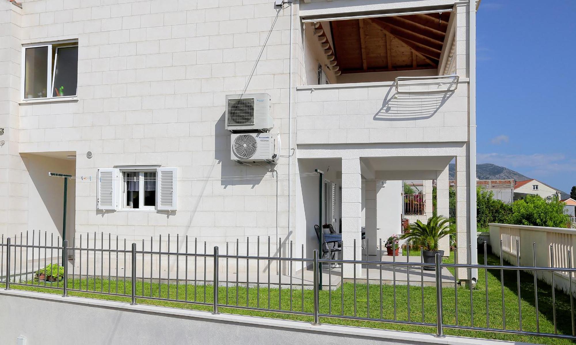 Apartmani Krmek Mlini Exterior photo